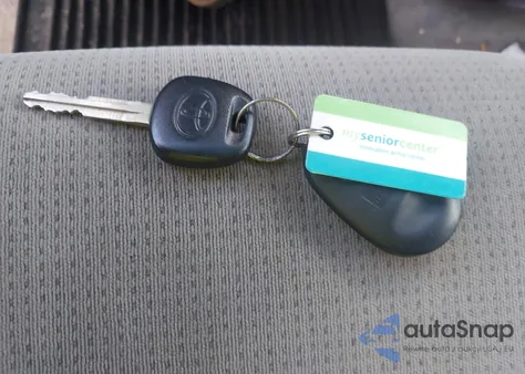 2005 Toyota Sienna Le из США, поврежденный, VIN 5TDBA23C35S044327